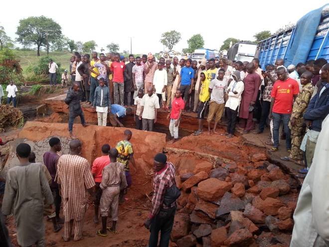 Mokwa-Jebba Bridge Collapse After Heavy Rain in Lagos – Photos