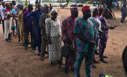 Osun Election Update : APC, PDP supporters teargassed at INEC Office