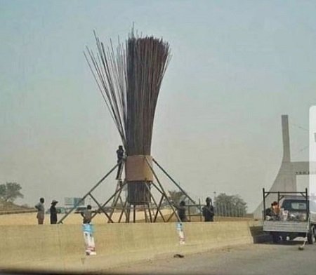 PDP condemns the erection of giant broom by APC at the city gate of Abuja