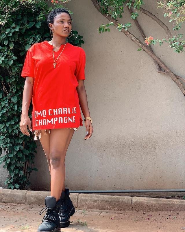 Simi Looks Adorable After Cutting Her Hair Low (Photos)