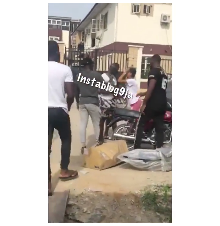 Lady Raise Her Hand Against A Soldier, Get Rewarded With A Hot Slap In Lagos (Watch Video)