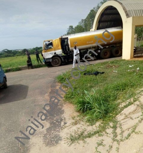 POLY EDE: Truck Looses Control To Brake Failure At South Campus (See Photos)