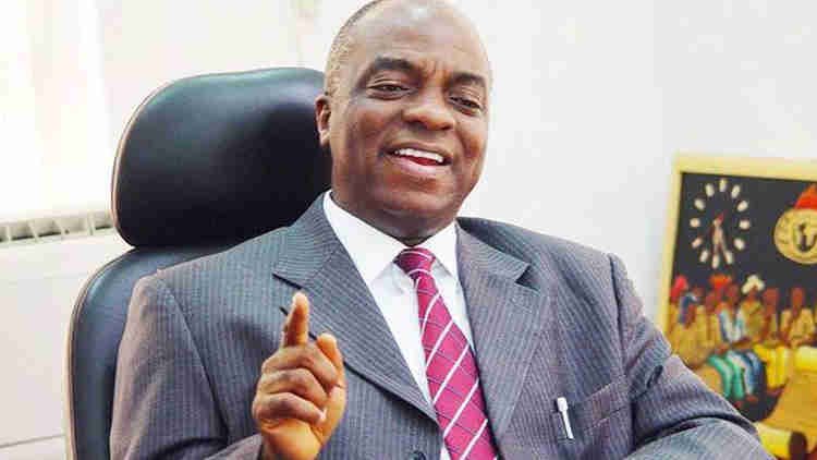 Bishop Oyedepo Gives ‘Valuable’ Advice To Students