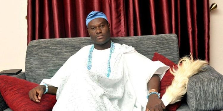 Ooni Donates 2 Fumigators To Nigerian Army In Ibadan