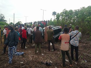 JUST IN: Protest In Osogbo As Police Allegedly Chased Suspected Yahoo Boys To Death (Photos)