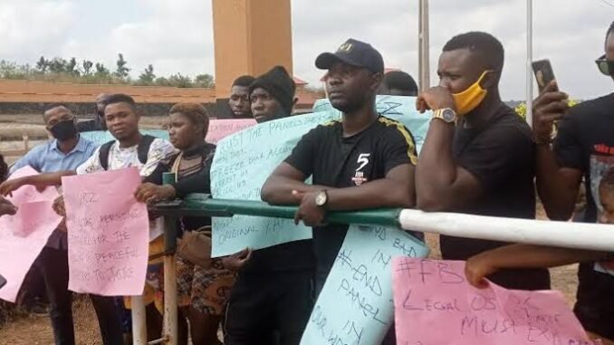 BREAKING: #EndSARS Protest Resumes In Osun