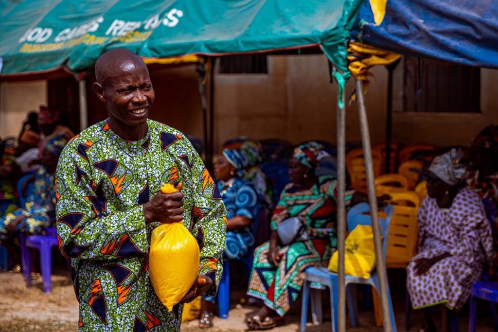 Hon Seyi Adisa has donated food