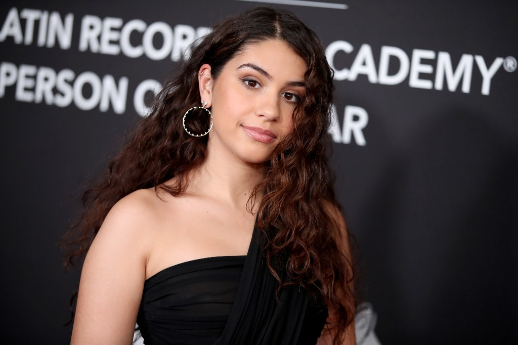 Alessia Cara Biography, Net Worth, Wiki, Age, Married, Husband, Parents, Facts