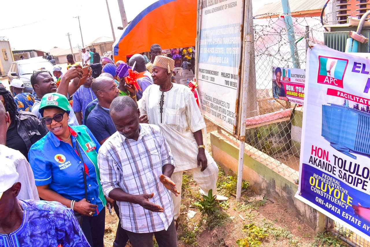 Federal Rep., Akande-Sadipe Commissions More Projects in Oluyole