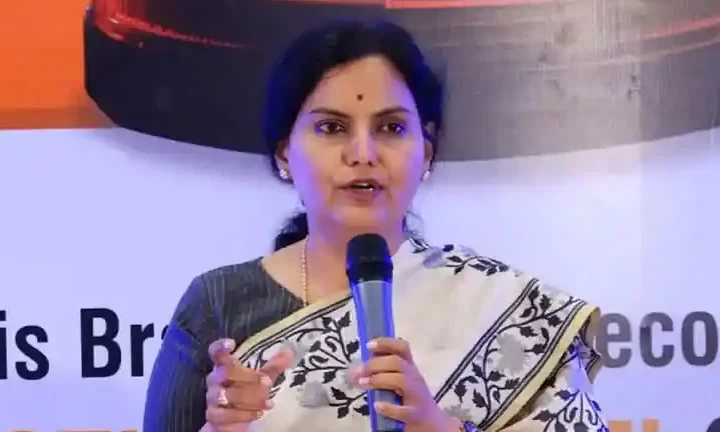 Santhi Kumari IAS Biography, Wikipedia, Age, Net Worth, Husband, Family, Parents