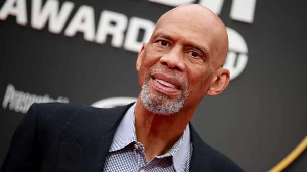 Kareem Abdul-Jabbar Bio, Net Worth, Religion, Parents, Wife, Children, Family, Height