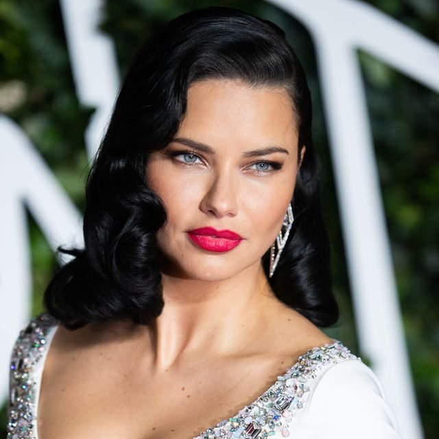 Adriana Lima Bio, Net Worth, Parents, Husband, Children, Siblings