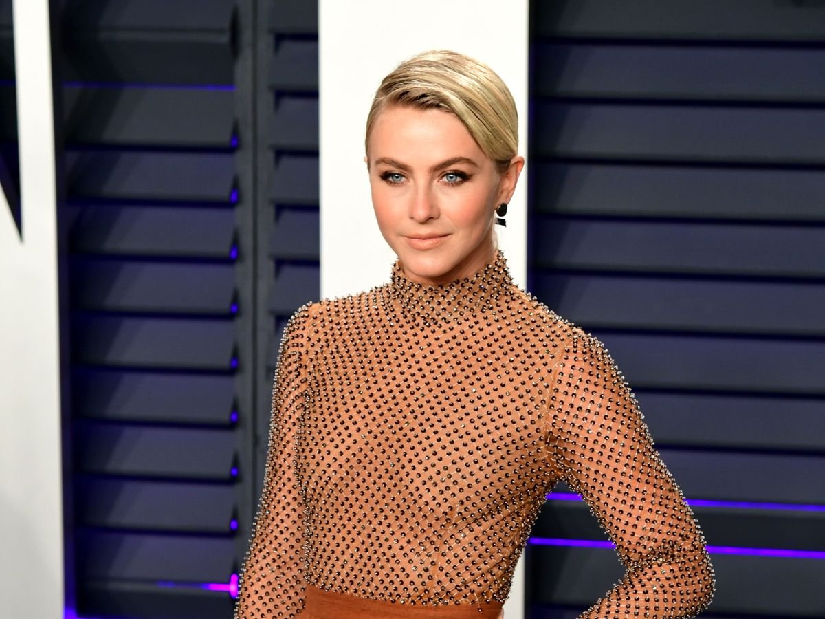 Julianne Hough Biography: Age, Height, TV Shows, Husband, Children, Net Worth