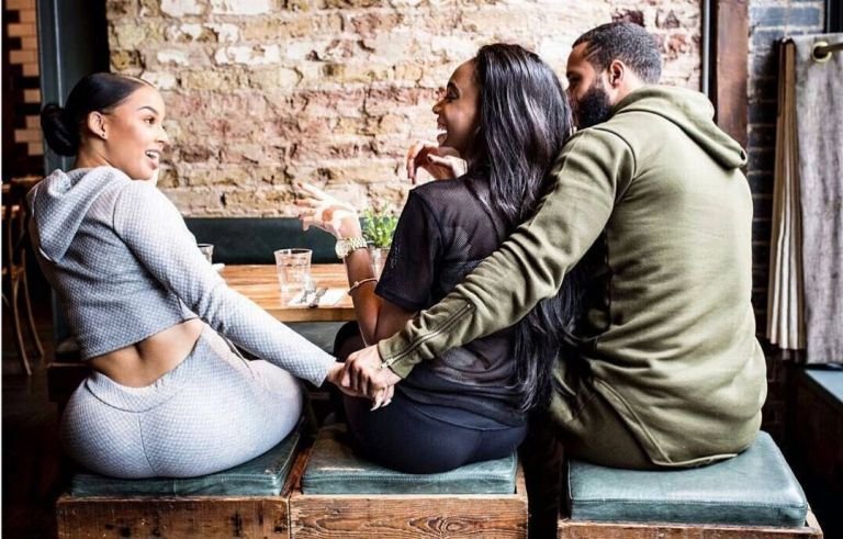 10 Signs You Are the Side Chick In A Relationship