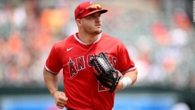 Mike Trout Biography: Age, Height, Parents, Wife, Children, Net Worth ...