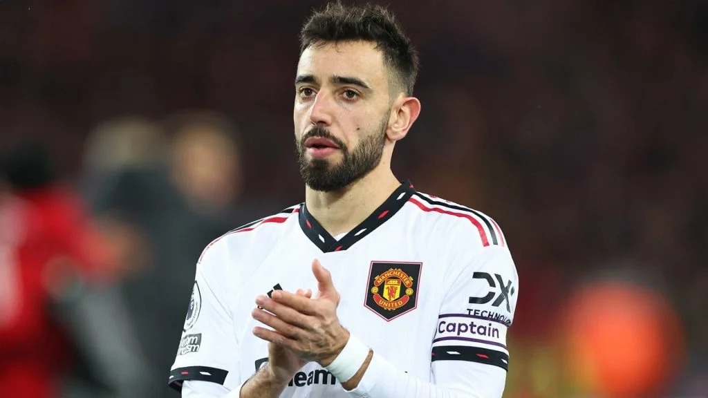 EPL: Why I Gave Marcus Rashford Penalty Against Everton – Bruno Fernandes