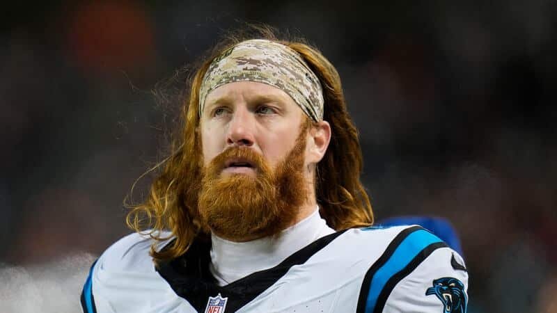 Hayden Hurst Biography: Age, Height, Parents, Siblings, Career, Wife ...