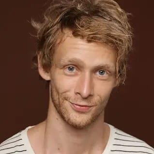 Johnny Lewis Biography: Age, Height, Parents, Career, Wife, Children, Net Worth