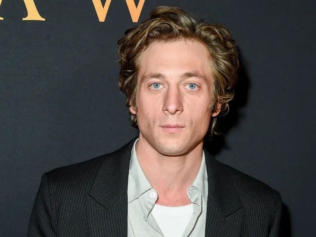 Jeremy Allen White Biography: Age, Net Worth, Parents, Siblings, Career, Wife, Children